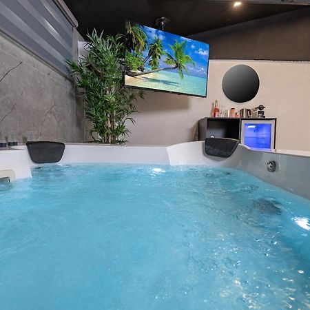 Lago Suites Hotel Йерусалим Екстериор снимка