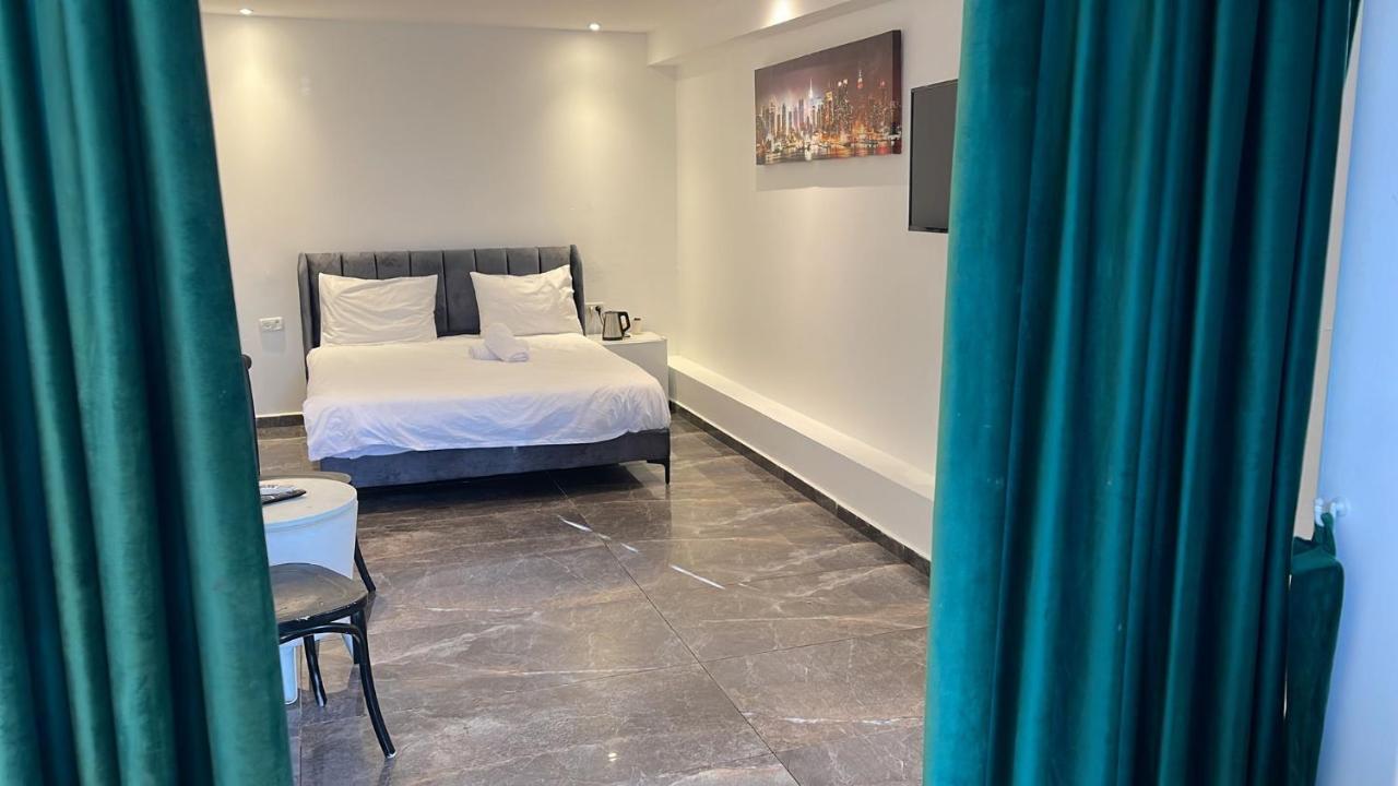 Lago Suites Hotel Йерусалим Екстериор снимка
