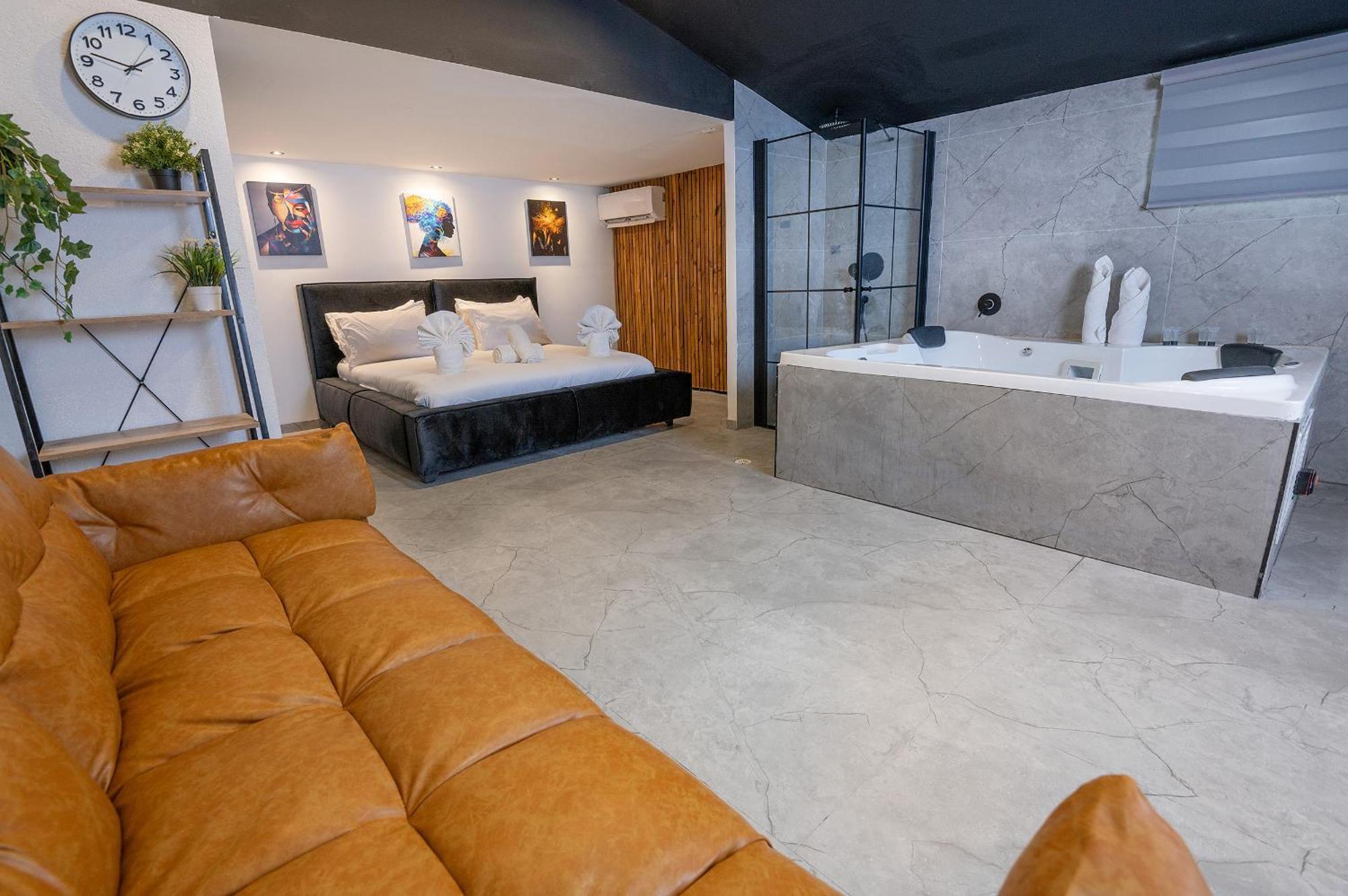 Lago Suites Hotel Йерусалим Екстериор снимка